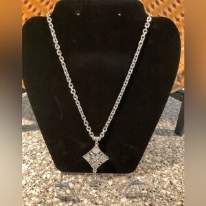 Costume Luxury Like Silver Tone Necklace
